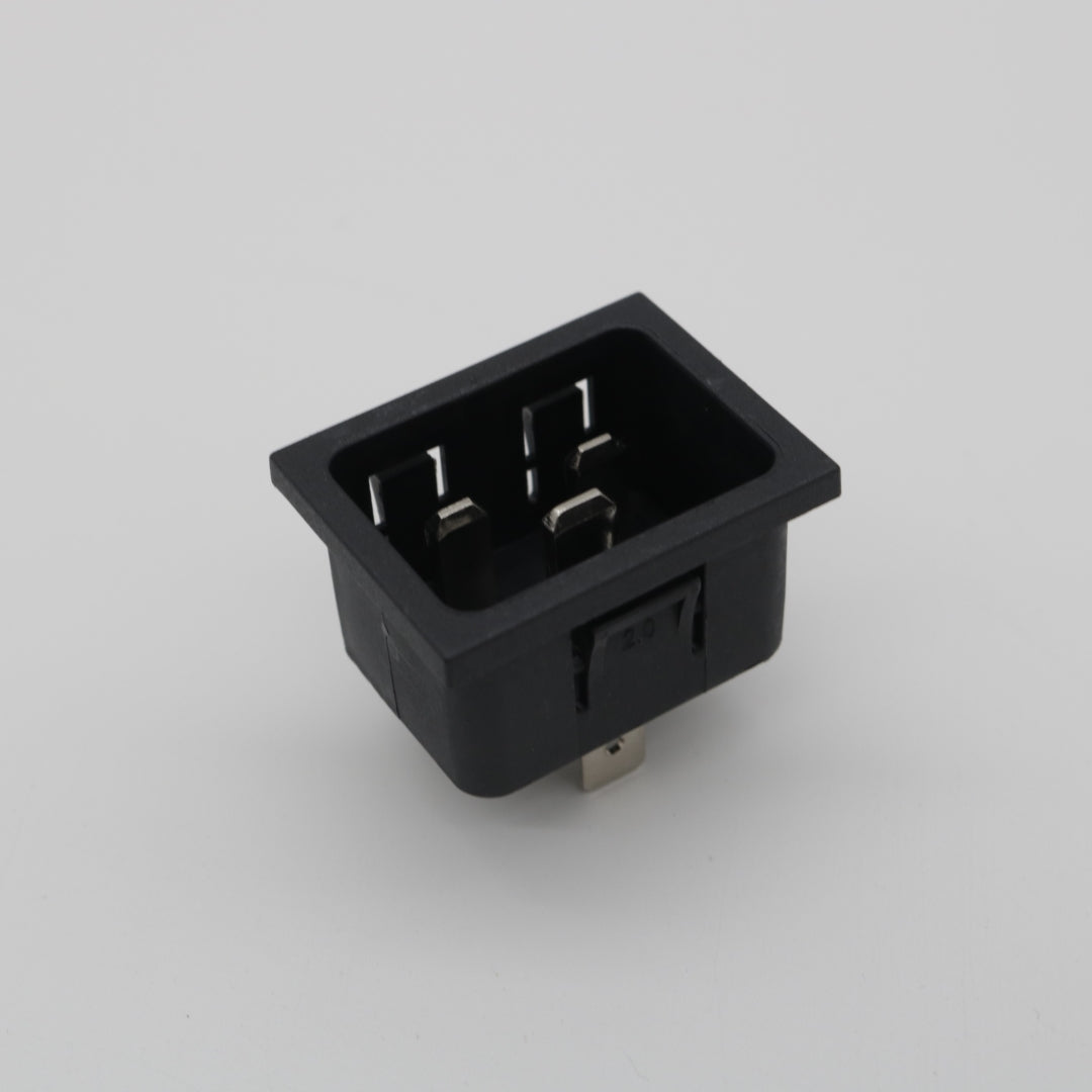 Geräteeinbaustecker